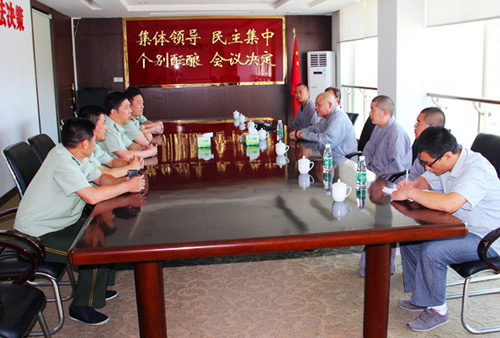 秋爽大和尚一行前往武警苏州支队慰问
