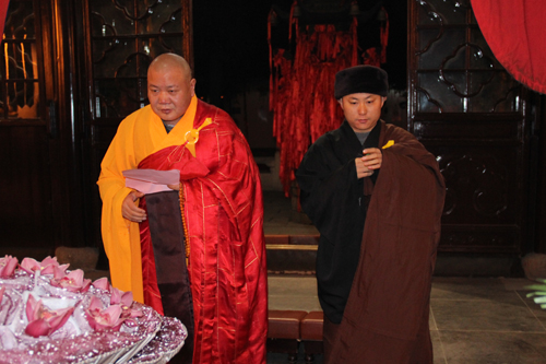 寒山寺举行2014年请职仪式