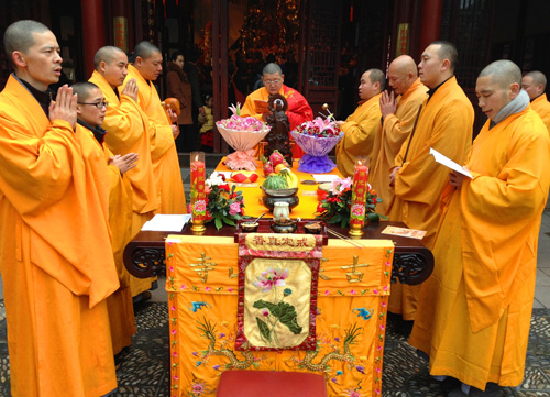 寒山寺为法主和尚性空长老祝寿