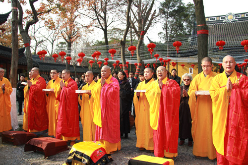 苏州寒山寺举行第三届万人抄经圆满回向法会