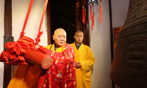 苏州寒山寺第三十七届听钟声活动