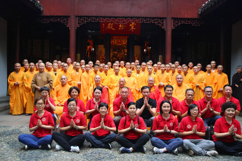 加拿大湛山精舍开山方丈性空长老一行参访寒山寺