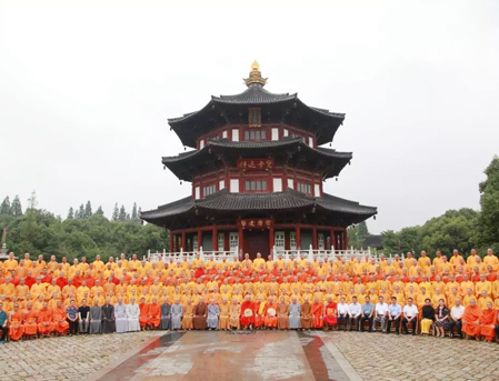寒山学院2019年第四届本科、第十三届专科毕业典礼在寒山寺举行