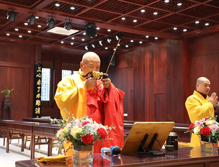 正月初九，苏州寒山寺启建斋天息灾祈福法会，祈愿新型冠状病毒疫情早日平息！